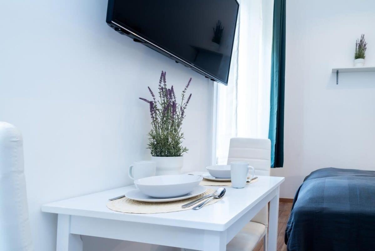 Modern Intimate Studio In The Center 부다페스트 외부 사진
